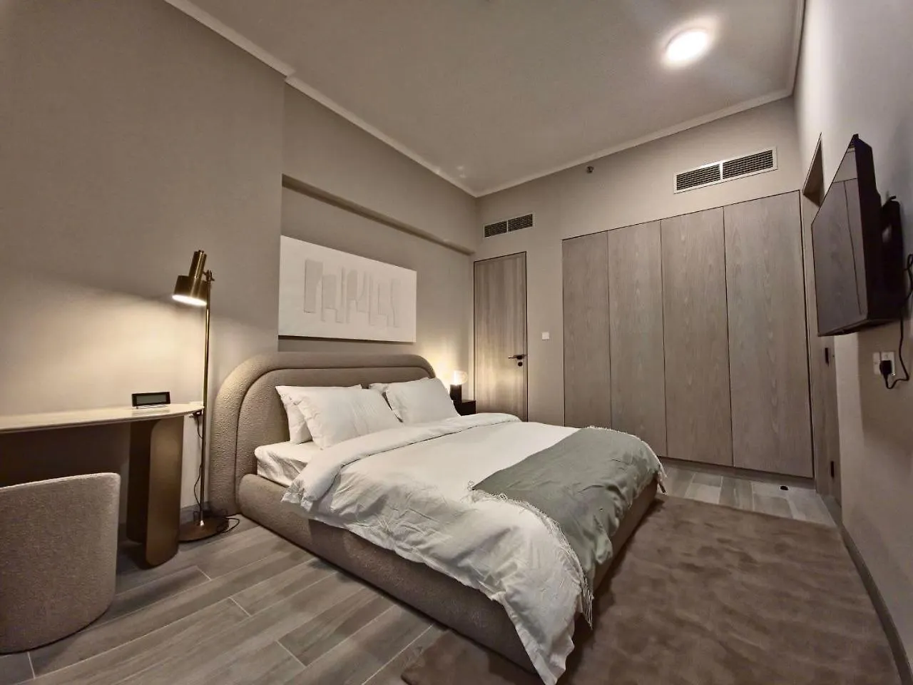 Concept 7 Chic New Apartment With Balcony & Amenities Managed By Sunnyhomes Dubai 0*,  Vereinigte Arabische Emirate
