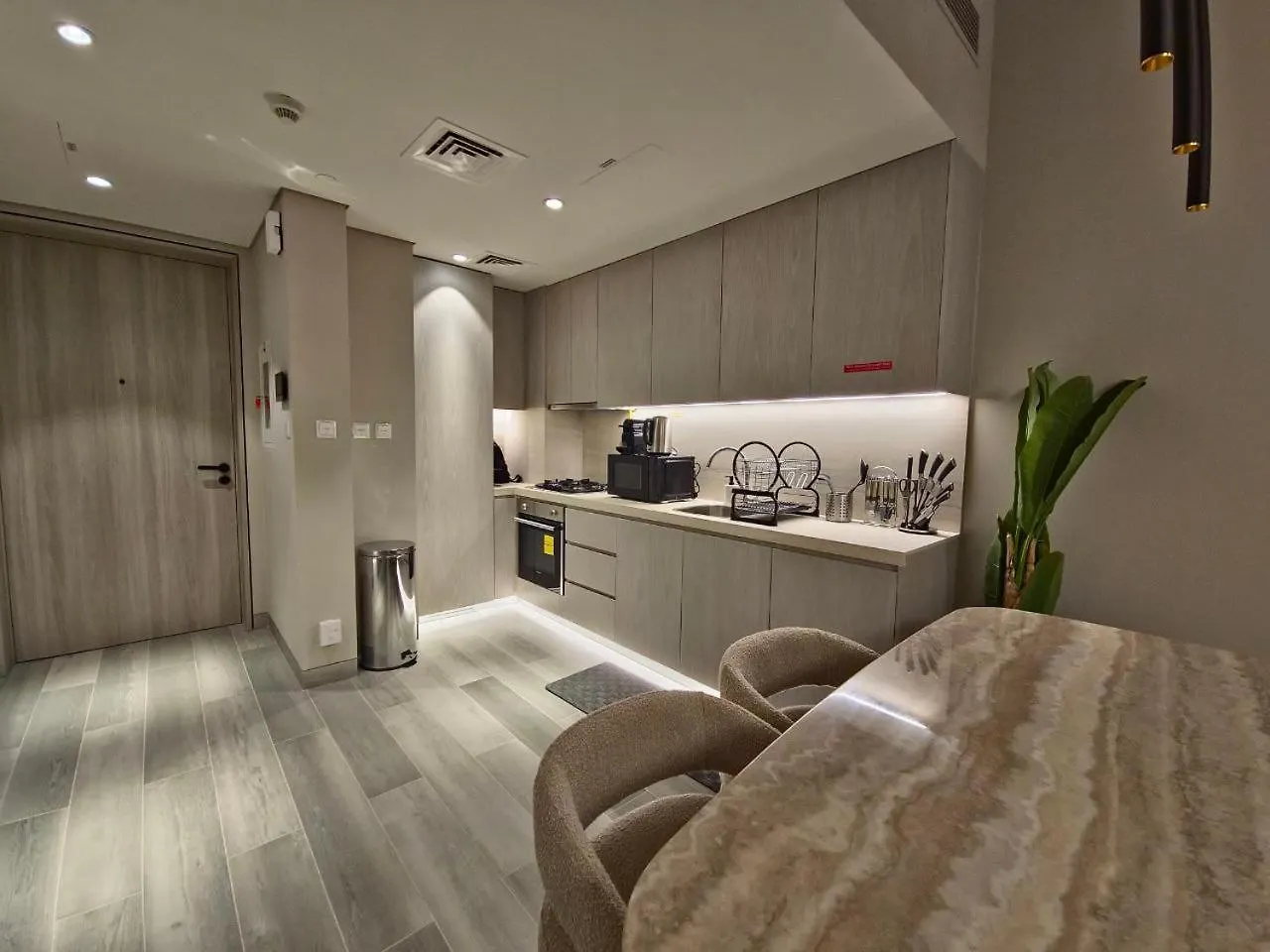 Concept 7 Chic New Apartment With Balcony & Amenities Managed By Sunnyhomes Dubai 0*,